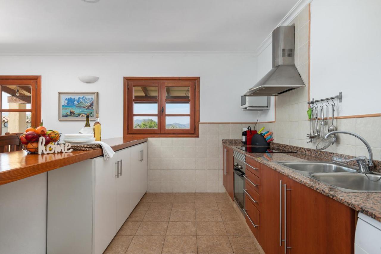 Villa Pou D,Ambroitx, Pool And Sea Views In Alcudia Eksteriør bilde